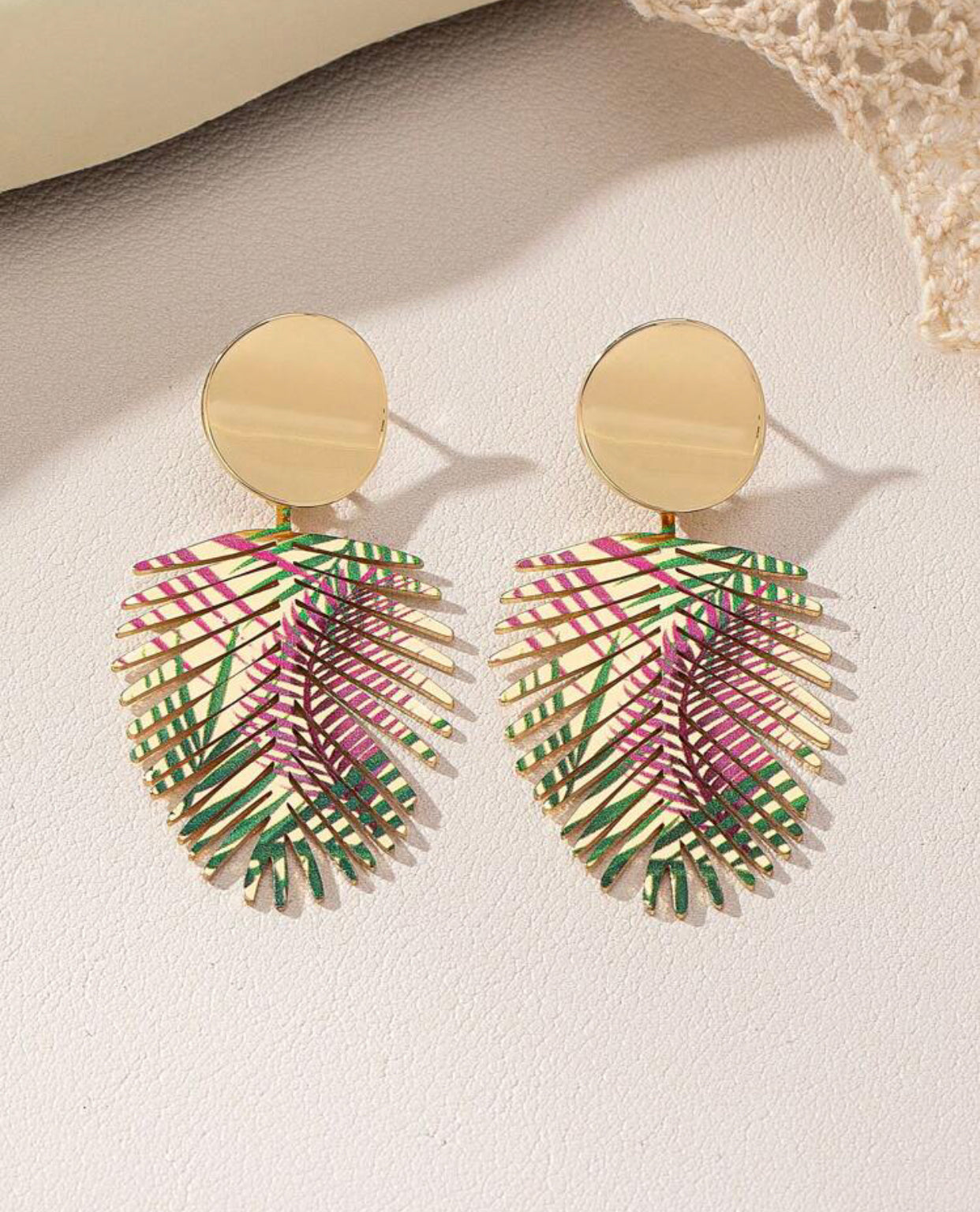 Delicate Leaf Print Design Earrings